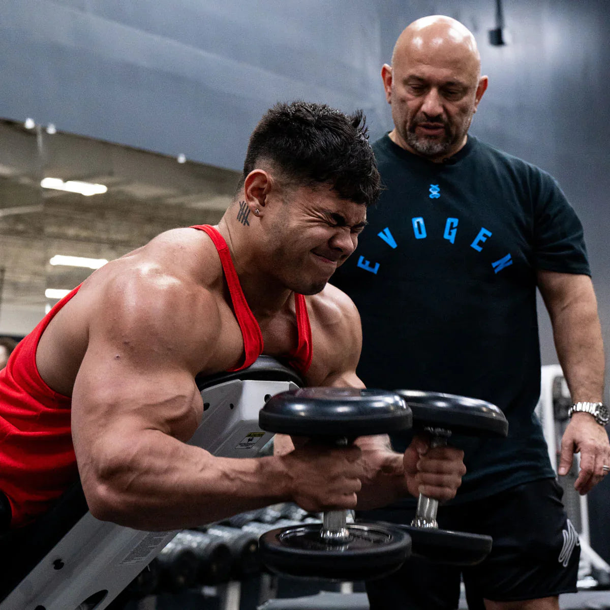 FST-7 Arm Tip: Spider Curls met hamergreep voor massieve armen