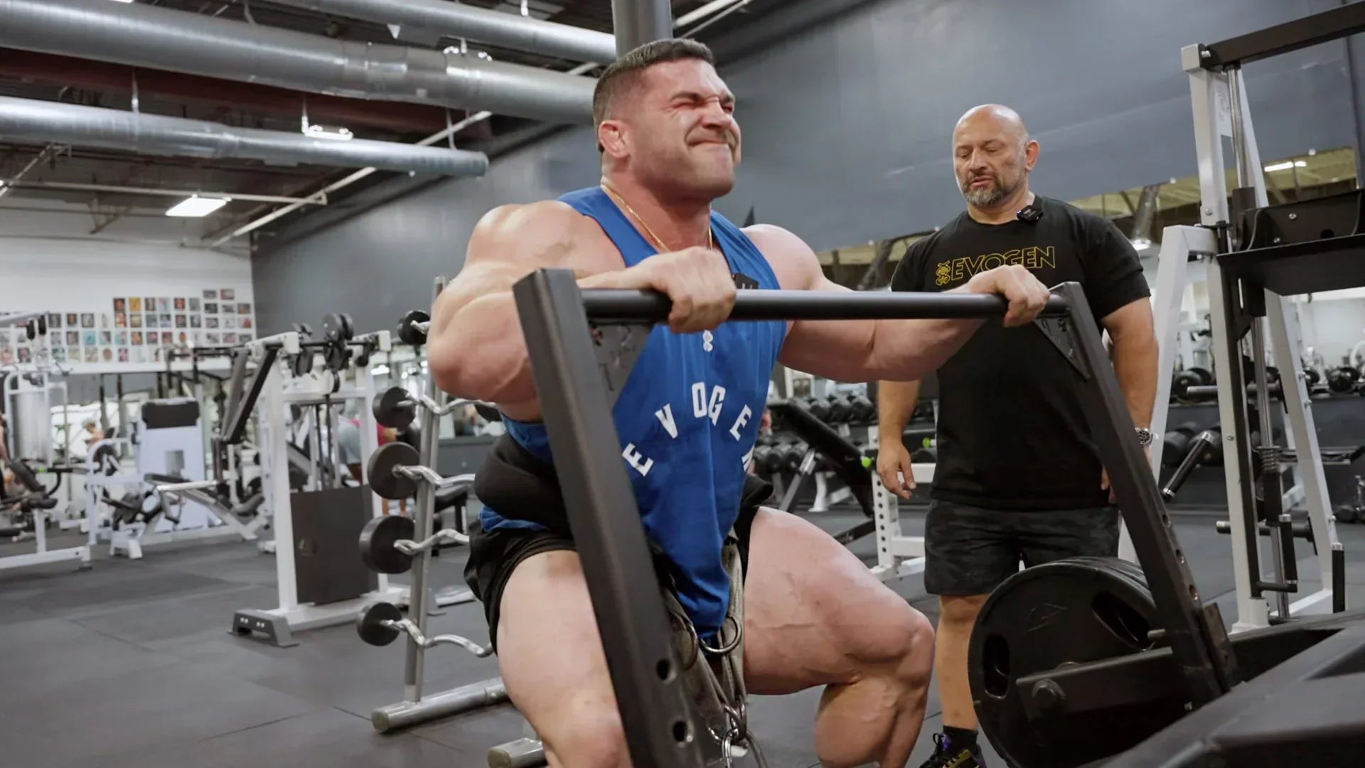 FST7 Tip: Favoriete Oefeningen voor Billen en Hamstrings van Mr. Olympia Derek Lunsford