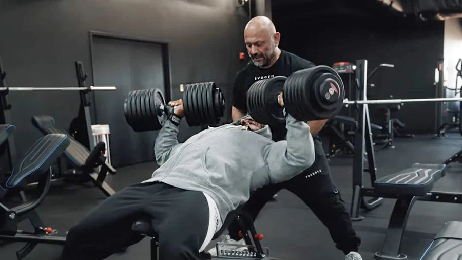 FST7 Tip: De Sleutel tot Zware Schuine Dumbbell Press